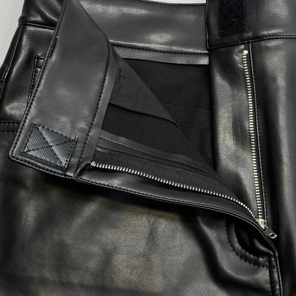 NEW NORMA KAMALI High‑Waist Faux Leather Shorts Size M (US 6) – Jet Black - Picture 5 of 6